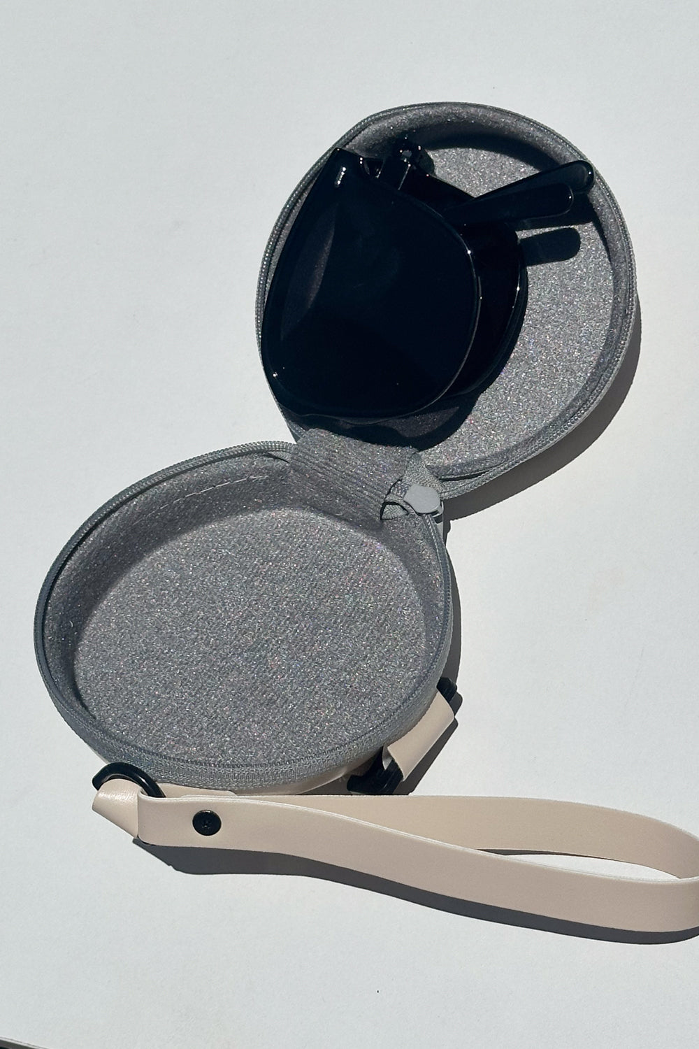 The Cateye Foldie Sunglasses - Black